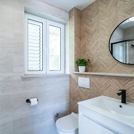 Nina & Paula - Paula * Štikovica