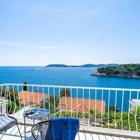 Nina & Paula - Paula Štikovica