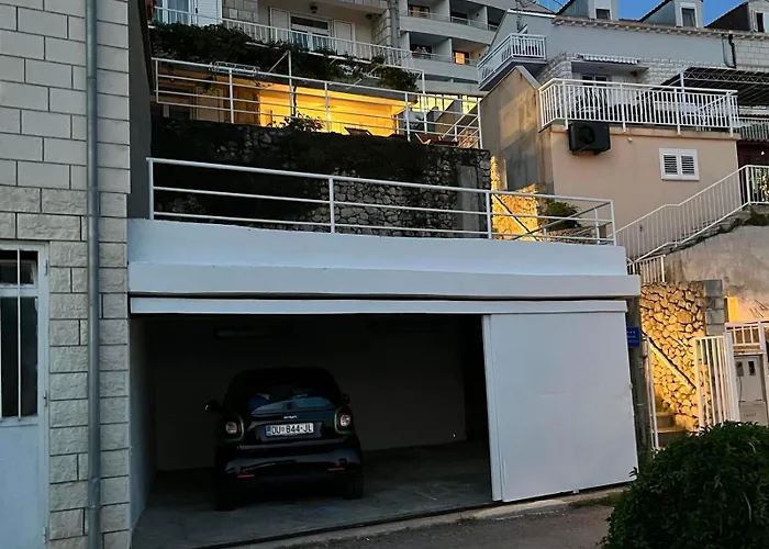 Nina & Paula - Paula