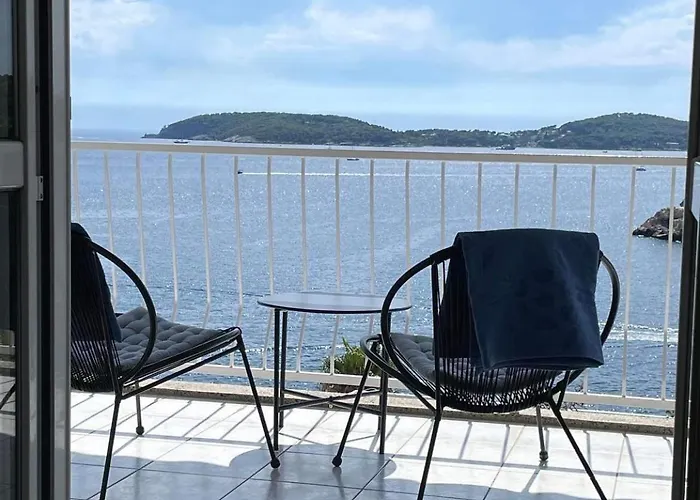 Nina & Paula - Paula * Štikovica